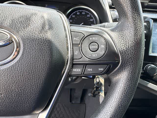 Used 2019 Toyota Camry LE FWD image 13
