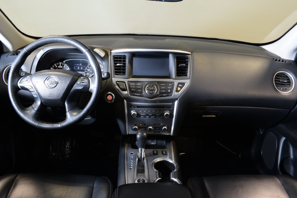 Used 2019 Nissan Pathfinder SL AWD/4WD image 15