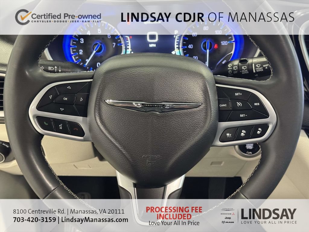 Used 2023 Chrysler Pacifica Touring-L FWD image 27