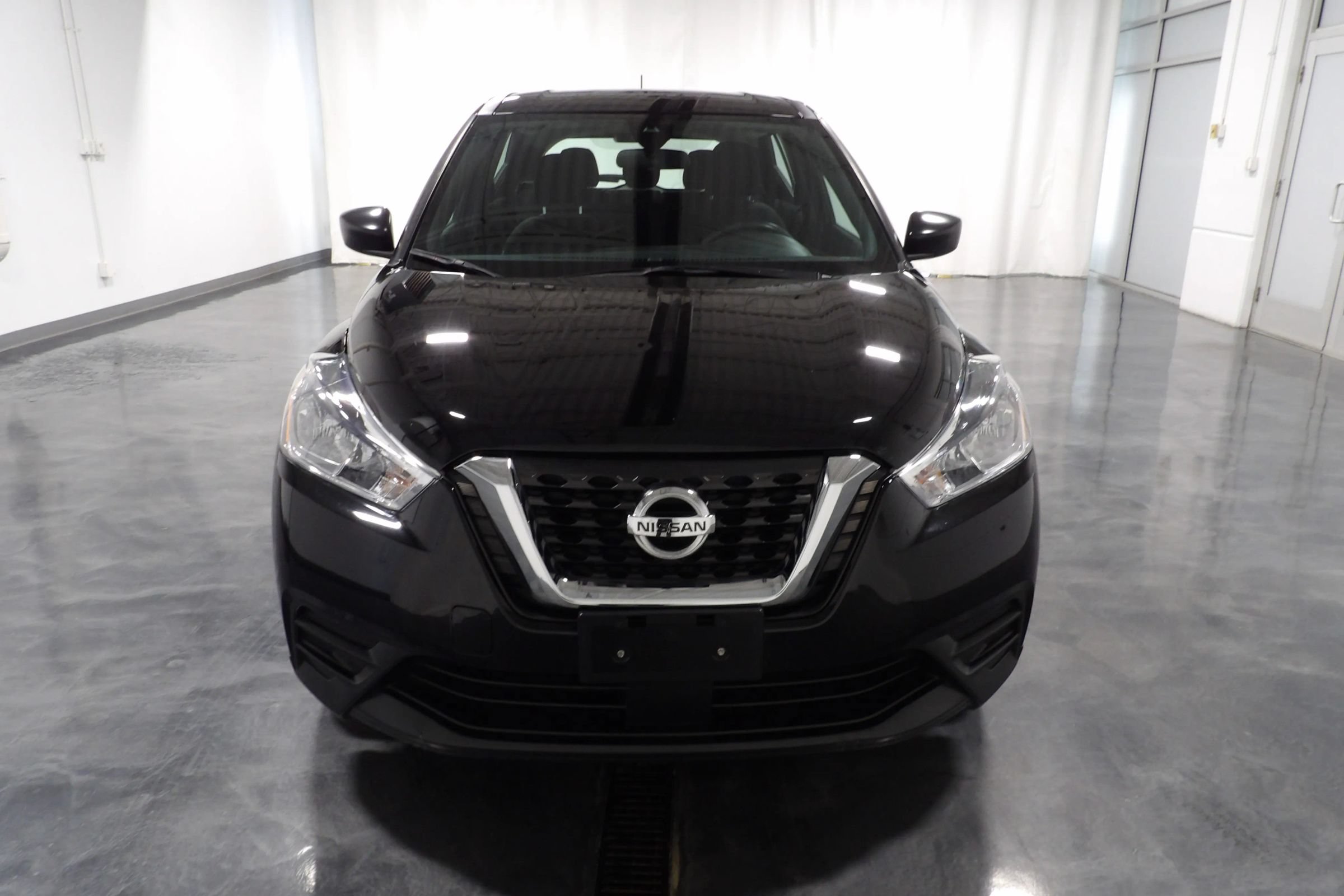 Used 2020 Nissan Kicks S FWD image 2