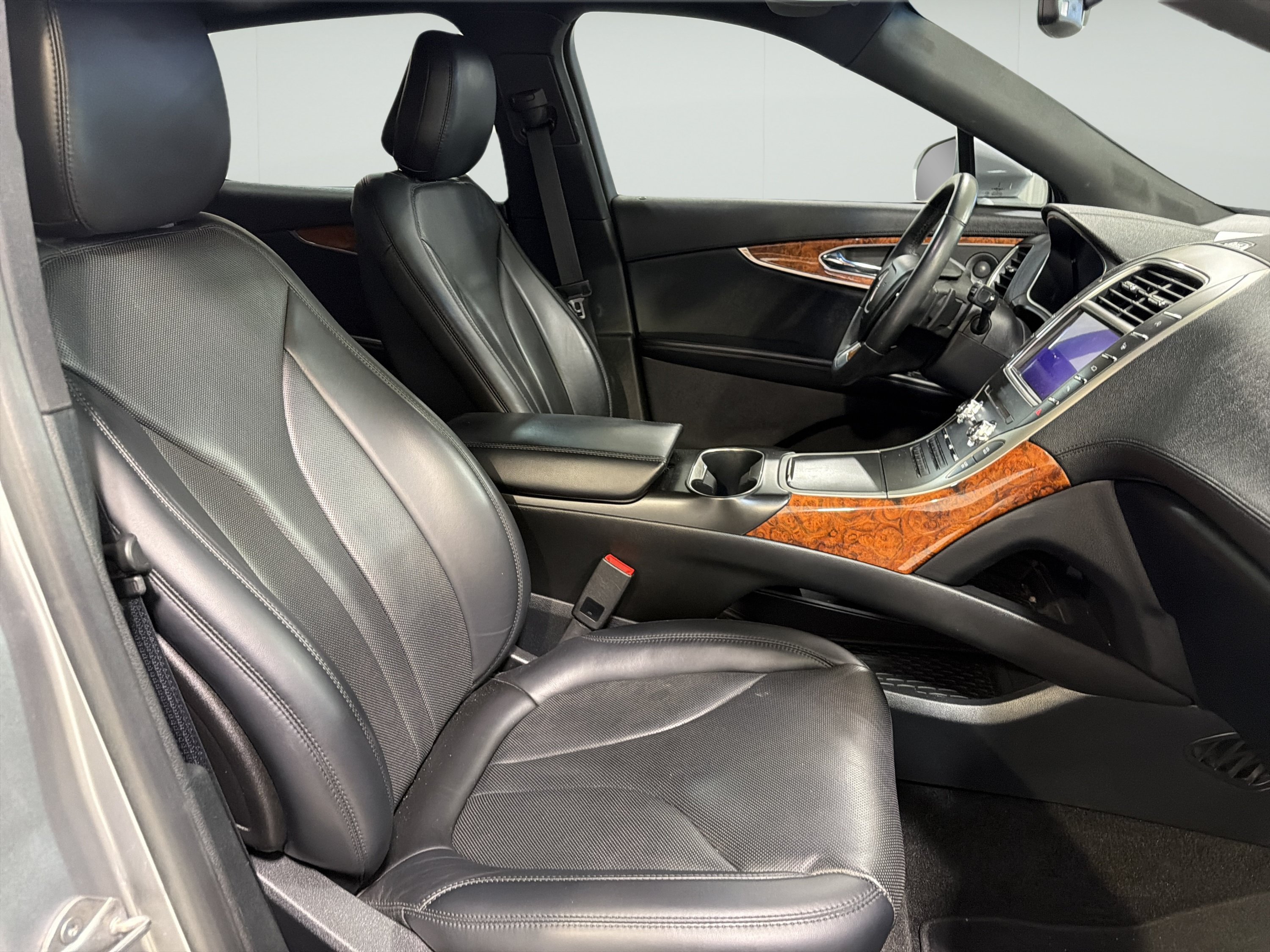 Used 2020 Lincoln Nautilus Reserve AWD/4WD image 15