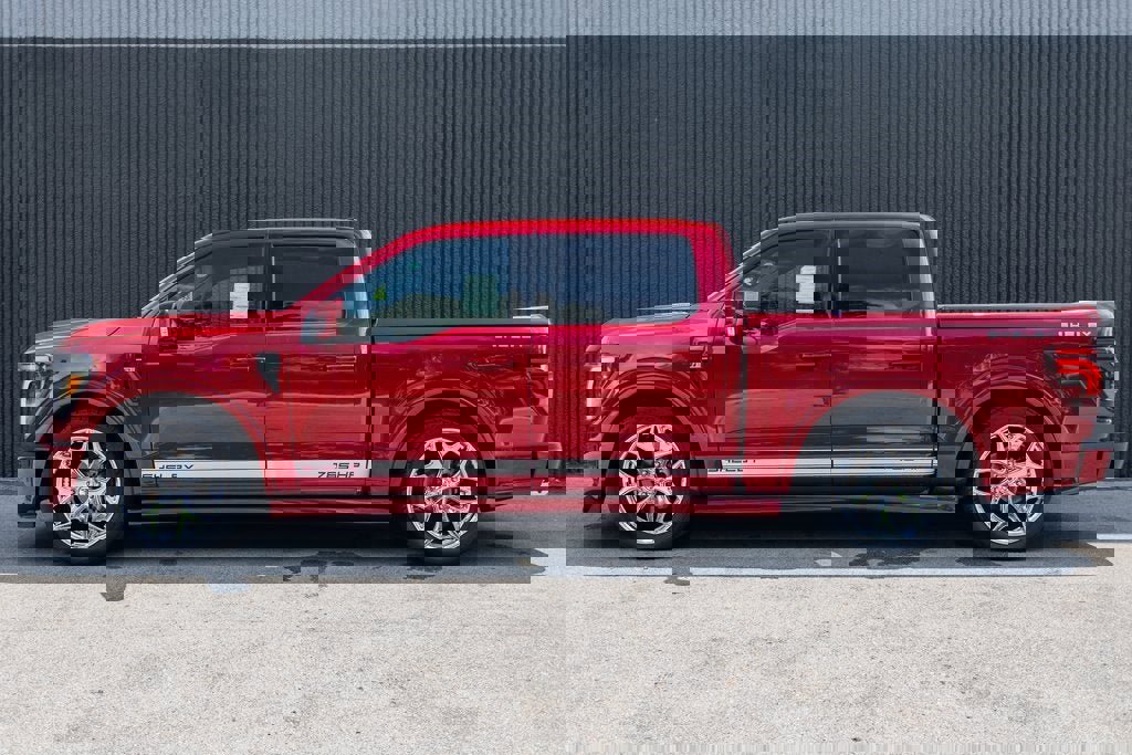 New 2025 Ford F150 Lariat w/ Equipment Group 502A High image 3