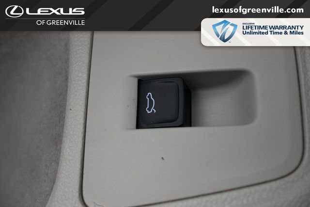 Used 2022 Volkswagen Tiguan SE R-Line FWD image 15