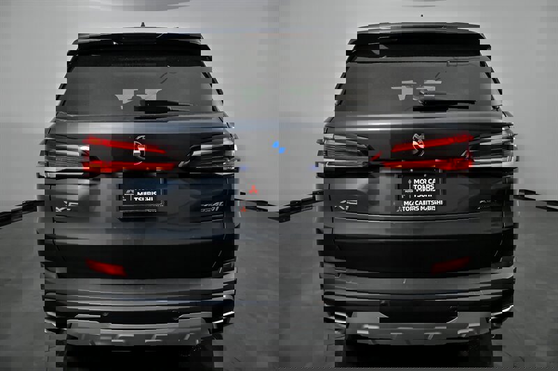 Used 2022 BMW X5 xDrive40i w/ Premium Package image 9