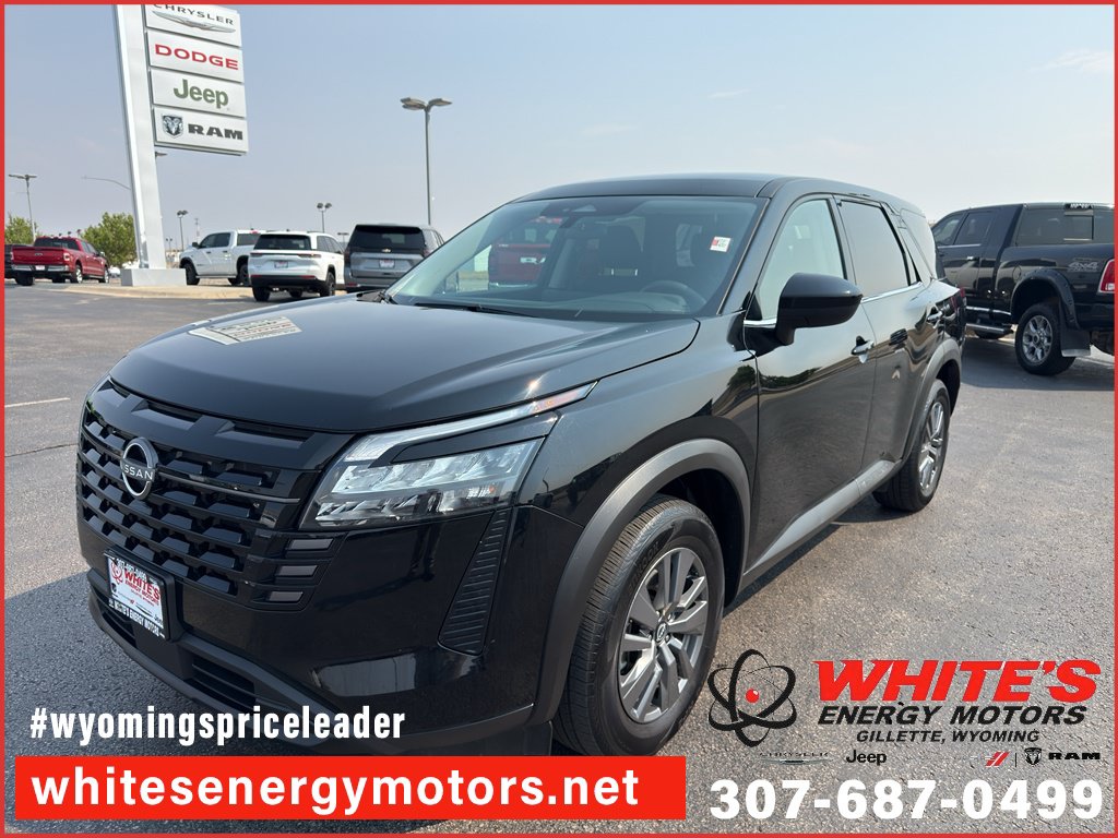 Used 2026 Nissan Pathfinder S AWD/4WD image 1