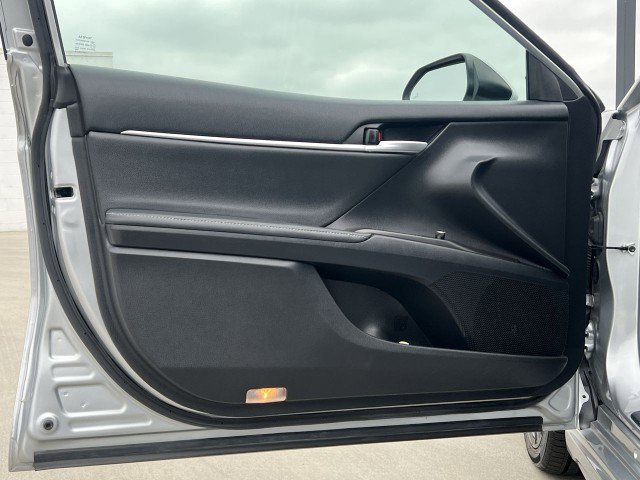 Used 2023 Toyota Camry XSE FWD image 21