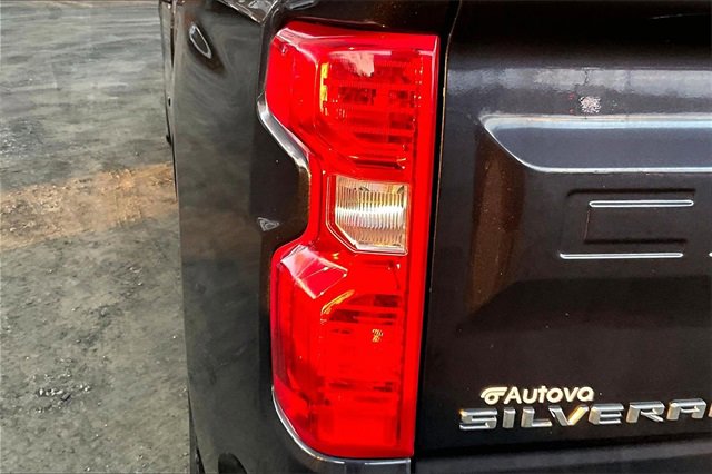 Used 2023 Chevrolet Silverado 1500 LT image 30