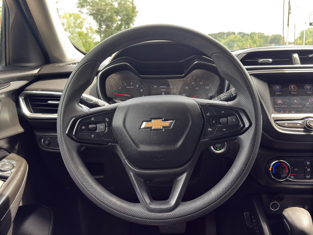 Certified 2022 Chevrolet TrailBlazer LT w/ LPO, Blackout Package FWD image 8