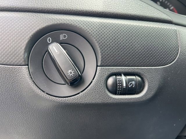 Used 2016 Volkswagen Jetta S image 10