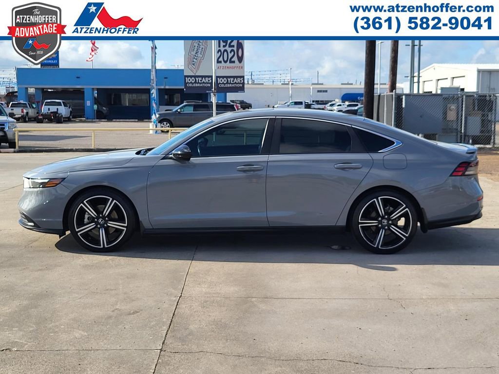 Used 2024 Honda Accord Sport image 4