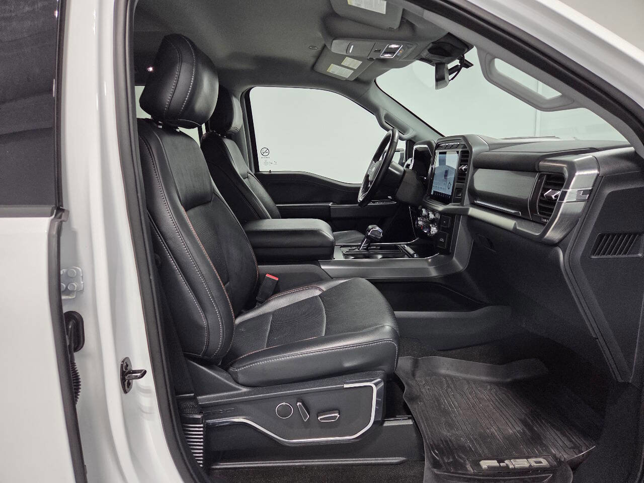 Used 2021 Ford F150 Lariat w/ FX4 Off-Road Package AWD/4WD image 16