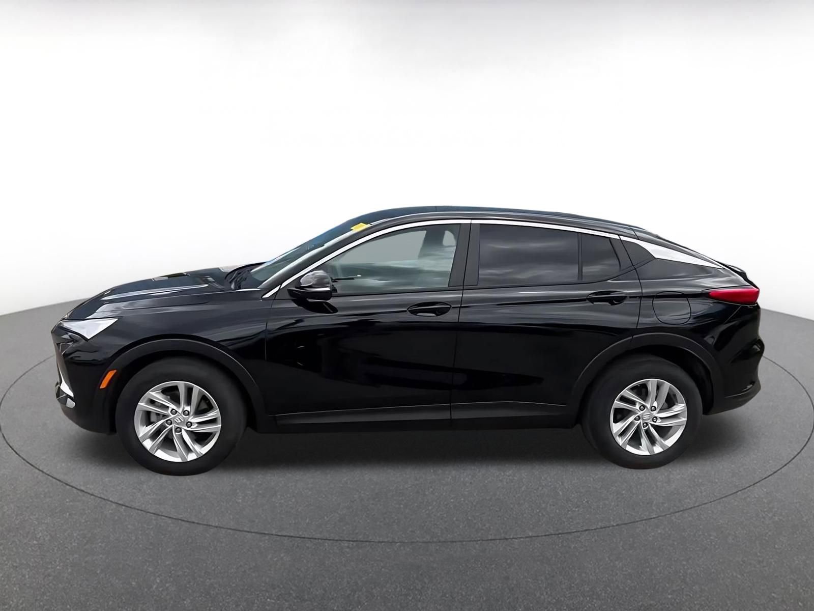 Used 2025 Buick Envista Preferred FWD image 9