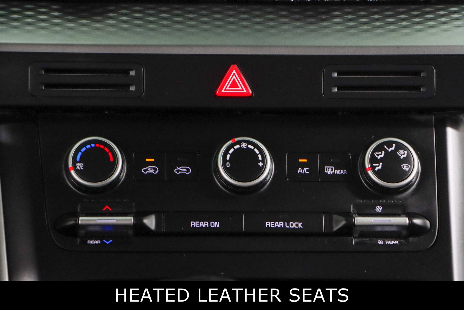 Used 2023 Kia Carnival LX FWD image 20