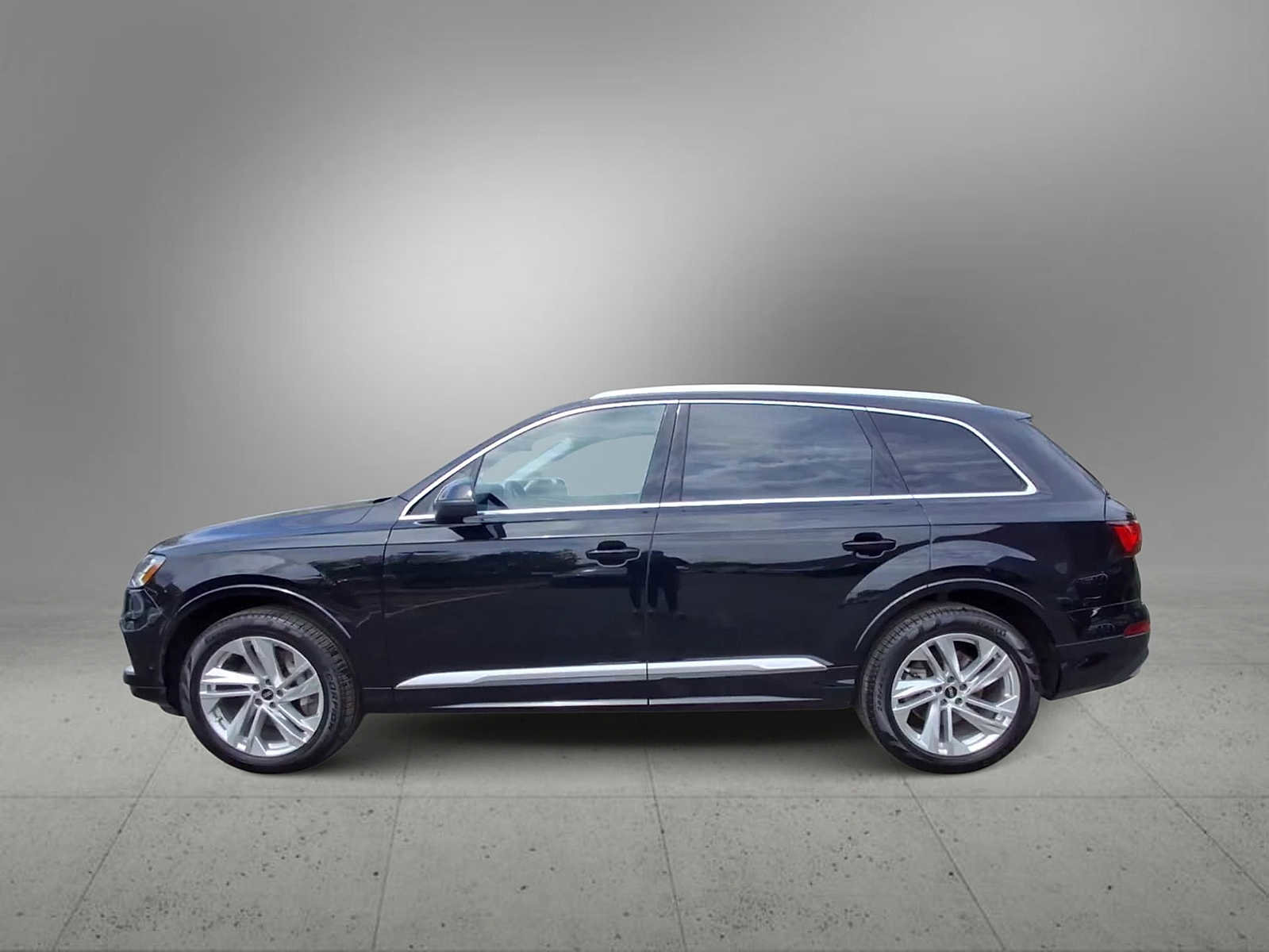 Used 2023 Audi Q7 3.0T Premium w/ Convenience Package AWD/4WD image 5