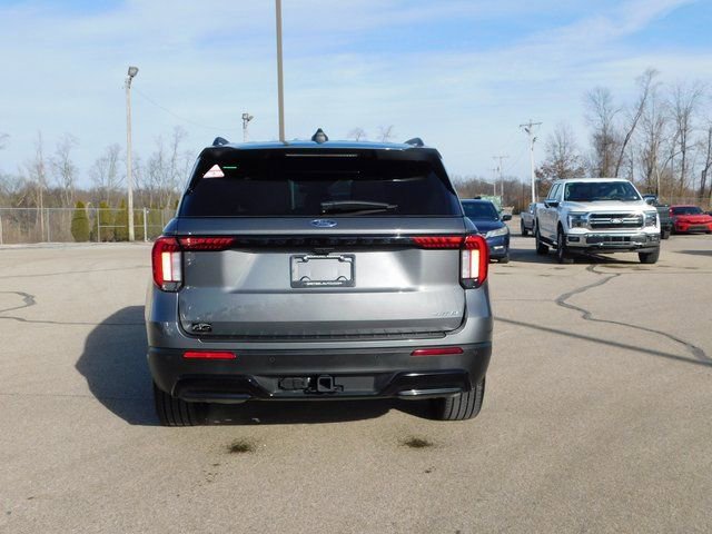 Used 2025 Ford Explorer ST-Line w/ ST-Line Street Pack image 4