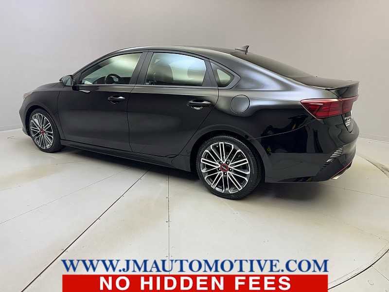 Used 2022 Kia Forte GT image 3