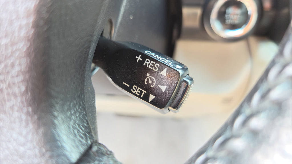 Used 2013 Toyota Camry XLE w/ Leather Pkg FWD image 69