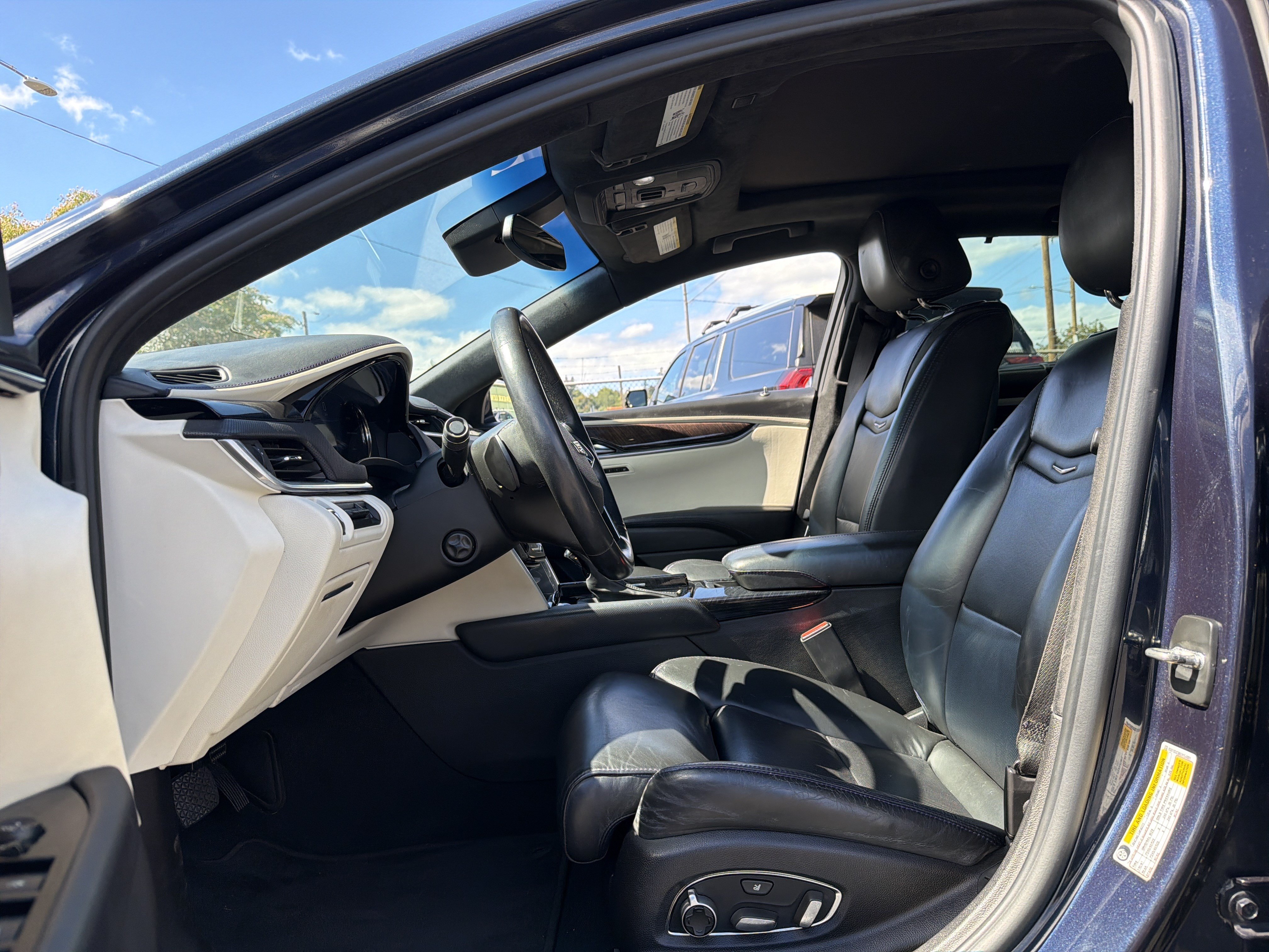Used 2016 Cadillac XTS Platinum FWD image 8