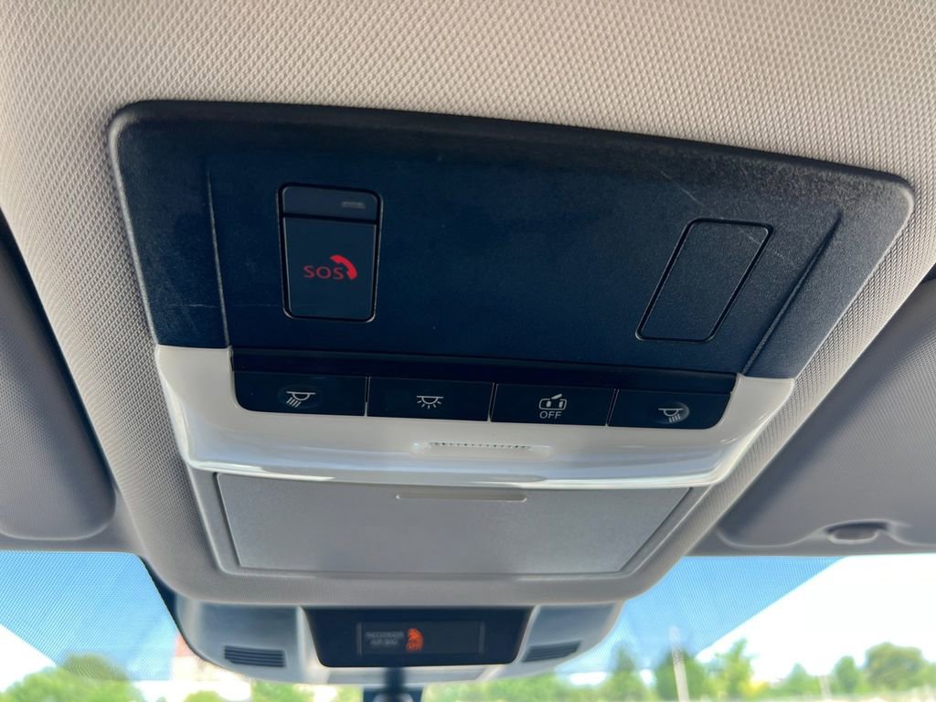 Certified 2024 Nissan Rogue SV FWD image 7
