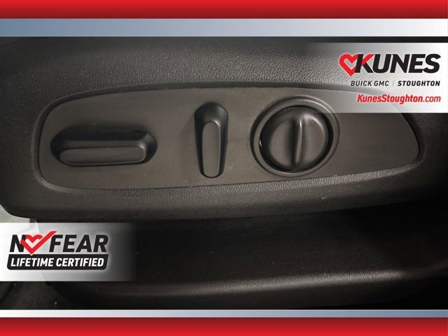 Used 2023 GMC Acadia SLT image 16