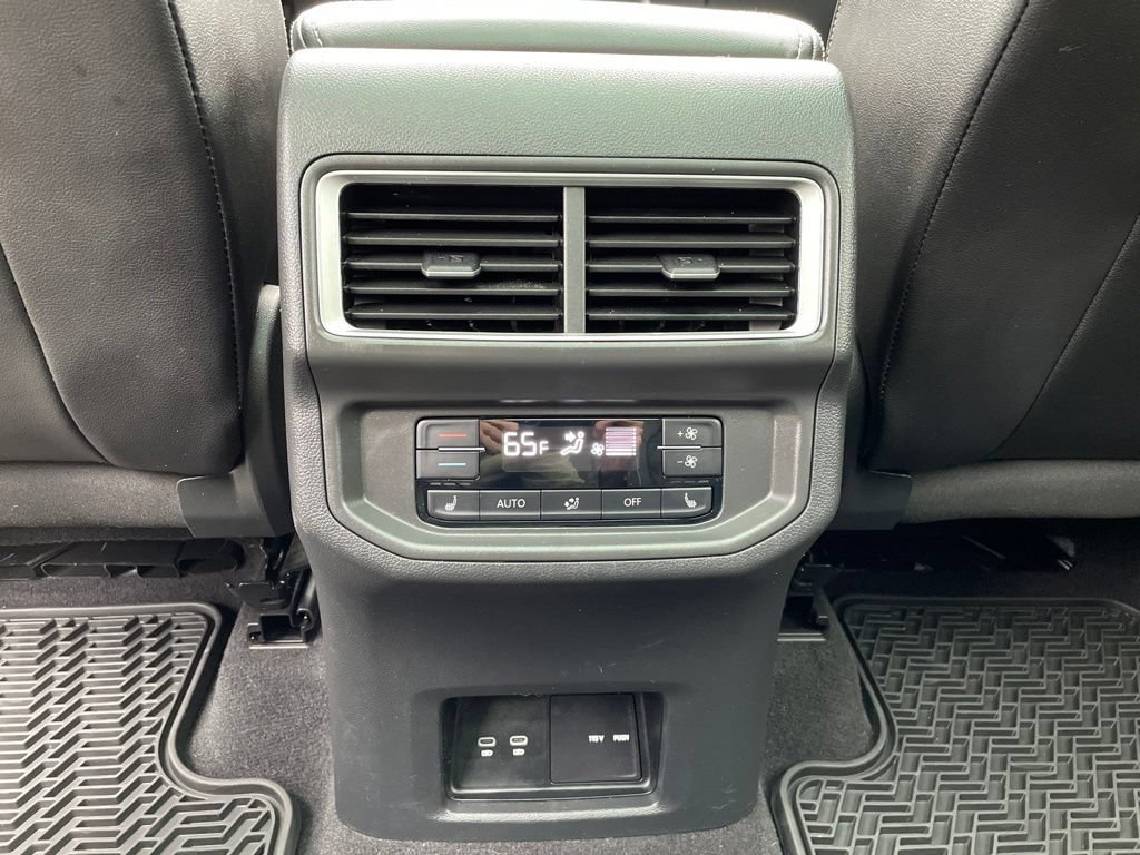Used 2024 Volkswagen Atlas SEL Premium R-Line AWD/4WD image 18