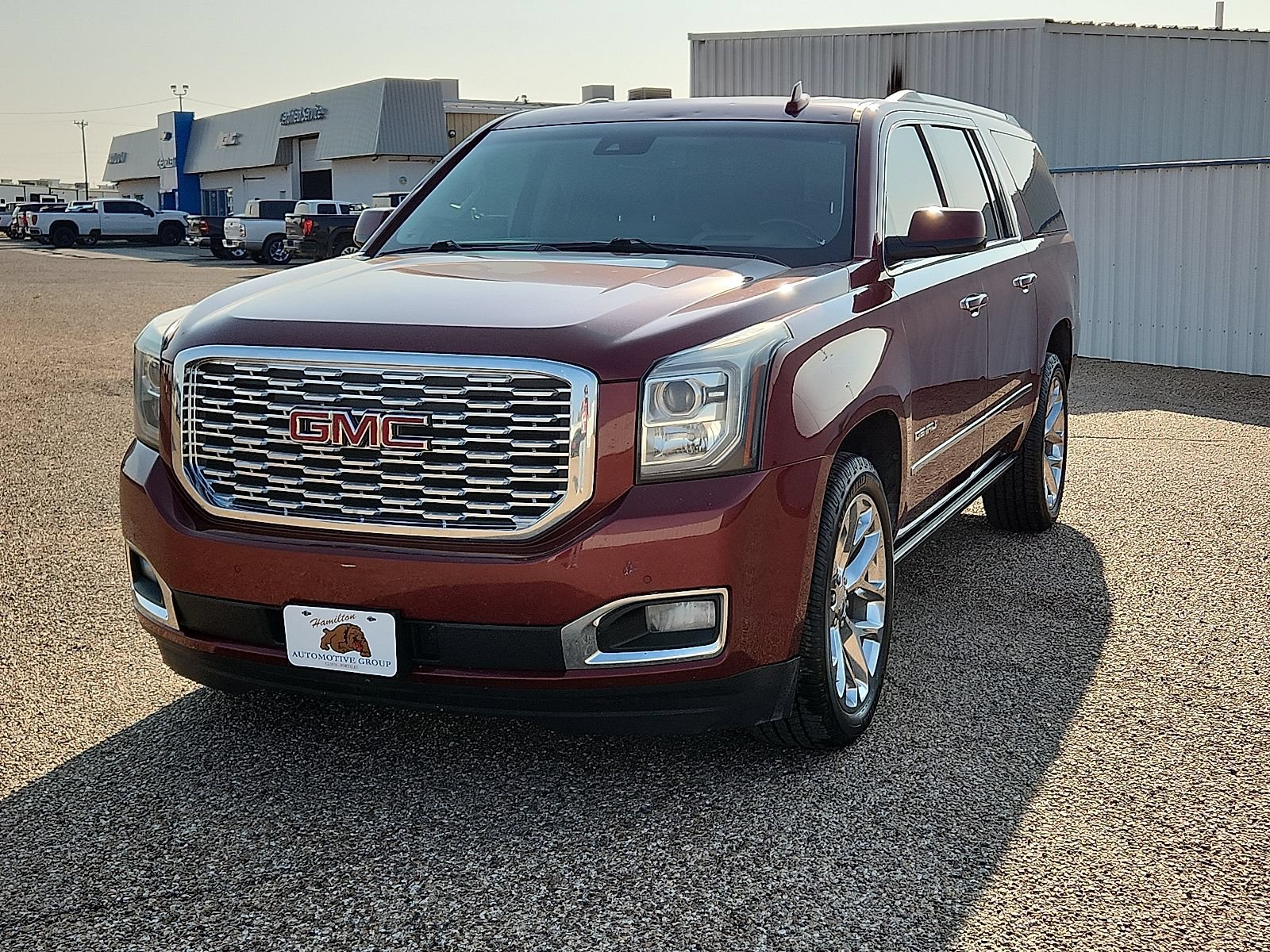 Used 2019 GMC Yukon XL Denali w/ Denali Ultimate Package AWD/4WD image 1