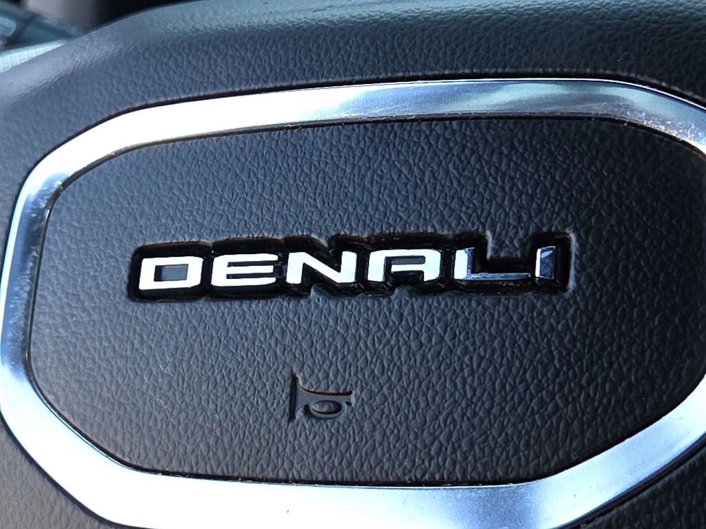 Used 2022 GMC Yukon XL Denali AWD/4WD image 27