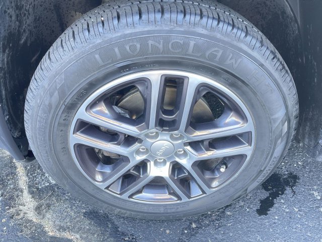 Used 2020 Jeep Compass Latitude FWD image 33