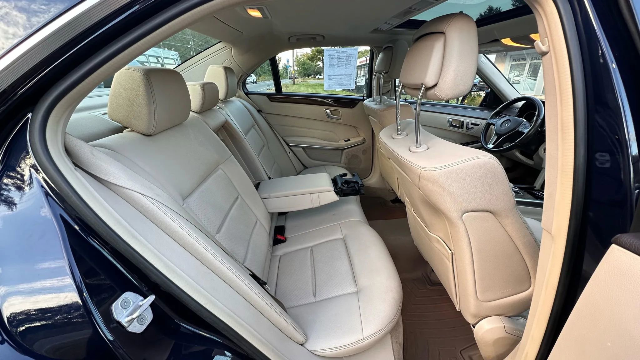 Used 2016 Mercedes-Benz E 350 4MATIC Sedan image 33