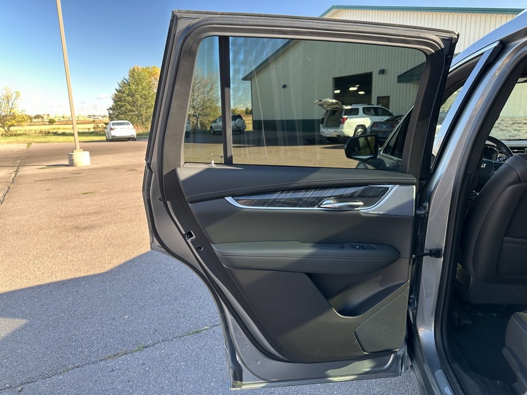 Used 2024 Cadillac XT6 Premium Luxury image 21