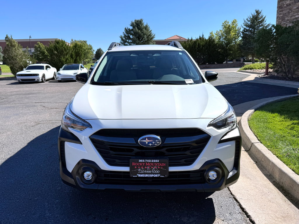 Used 2023 Subaru Outback Premium AWD/4WD image 3