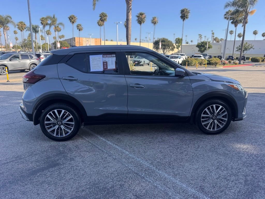 Certified 2021 Nissan Kicks SV FWD image 9