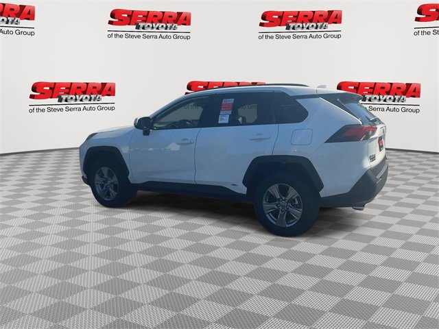Used 2025 Toyota RAV4 LE image 7