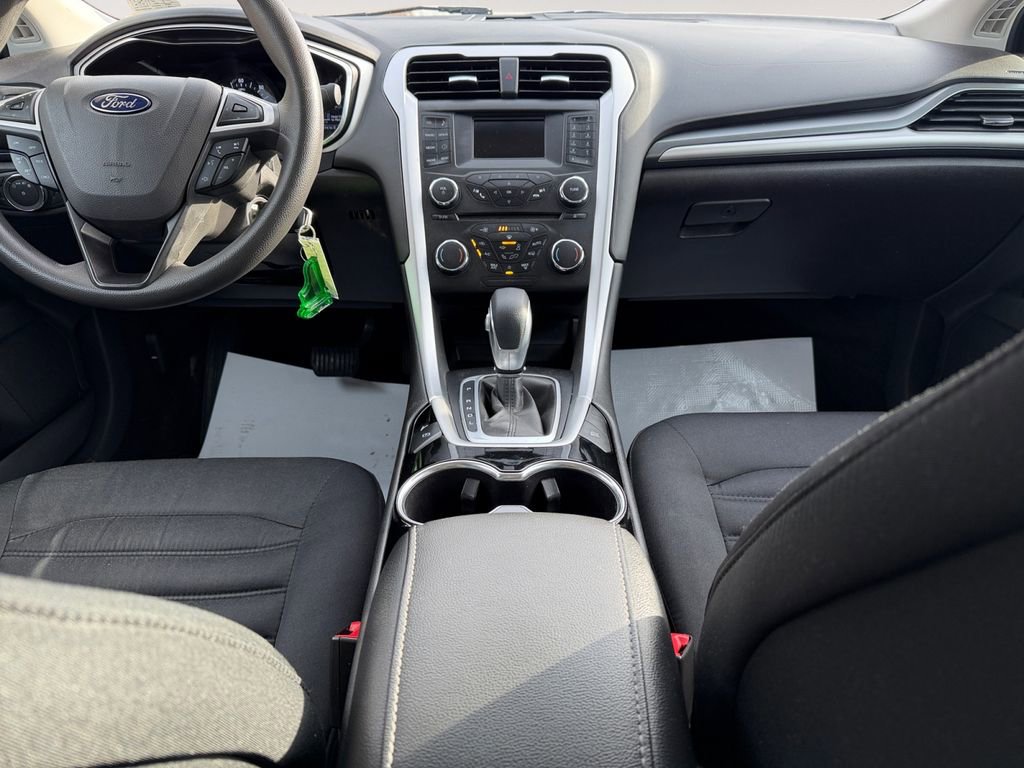 Used 2016 Ford Fusion SE image 21