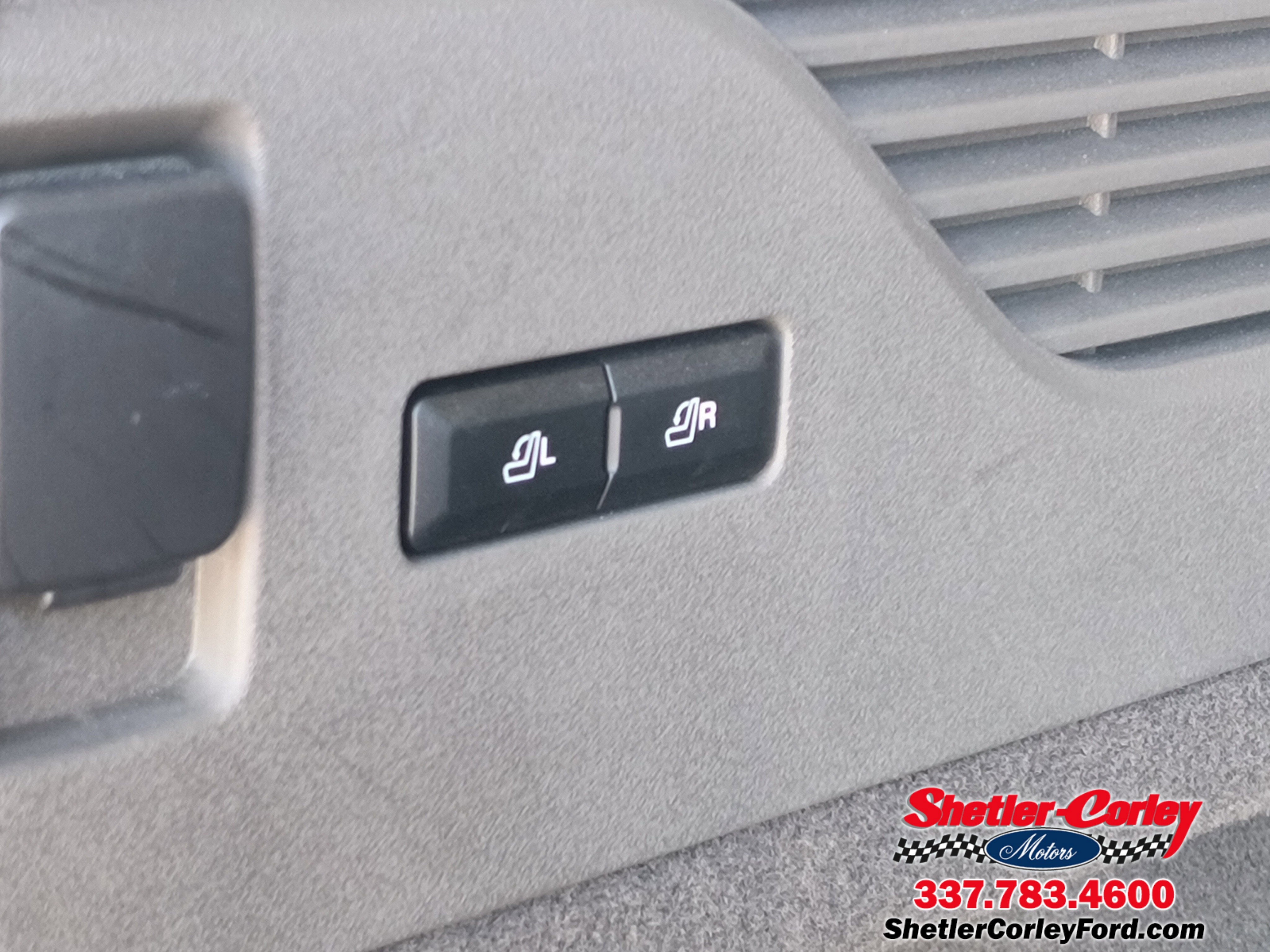 Used 2024 Lincoln Nautilus Premier w/ Equipment Group 102A image 7