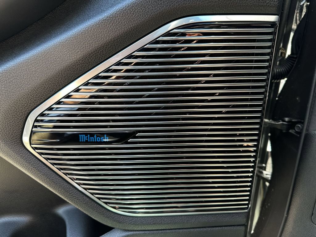 Used 2022 Jeep Grand Cherokee Overland image 32