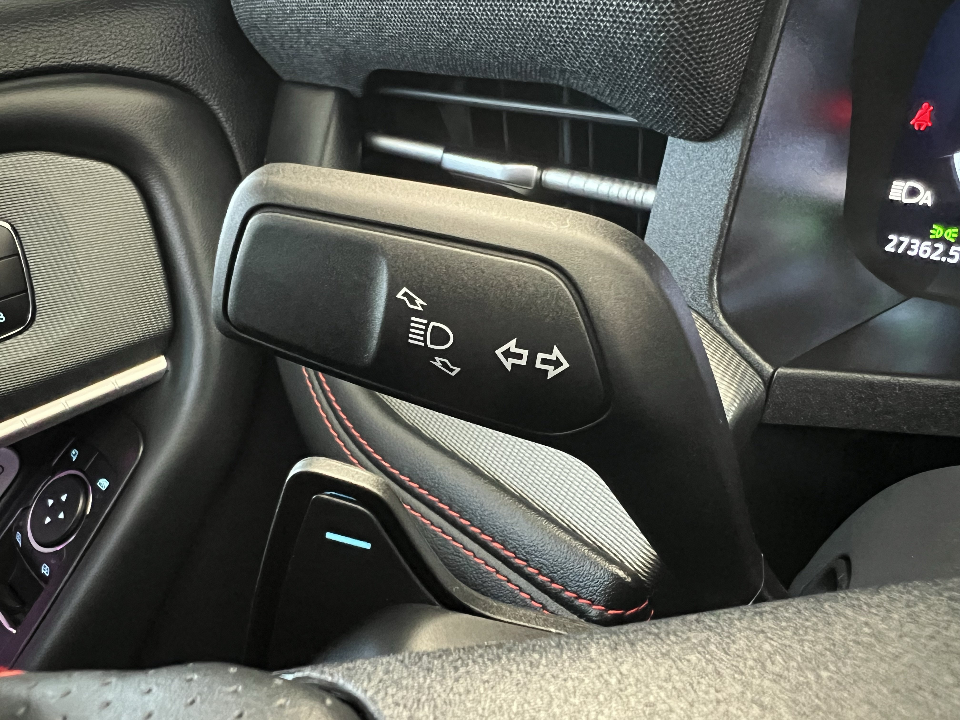 Used 2025 Ford Explorer ST AWD/4WD image 47