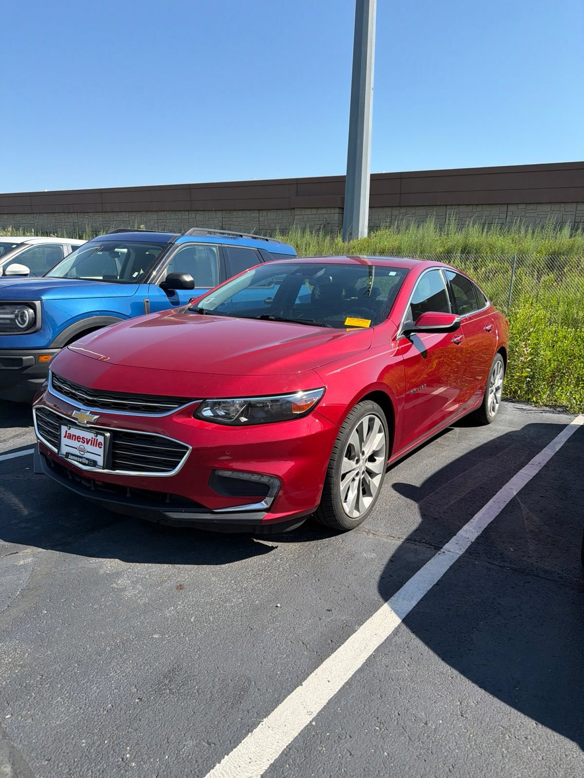 Used 2016 Chevrolet Malibu Premier w/ Driver Confidence Package FWD image 2