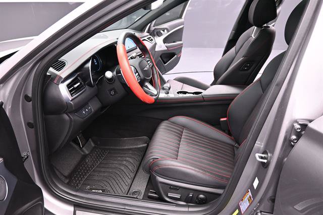 Used 2025 Genesis G70 3.3T Advanced RWD image 17