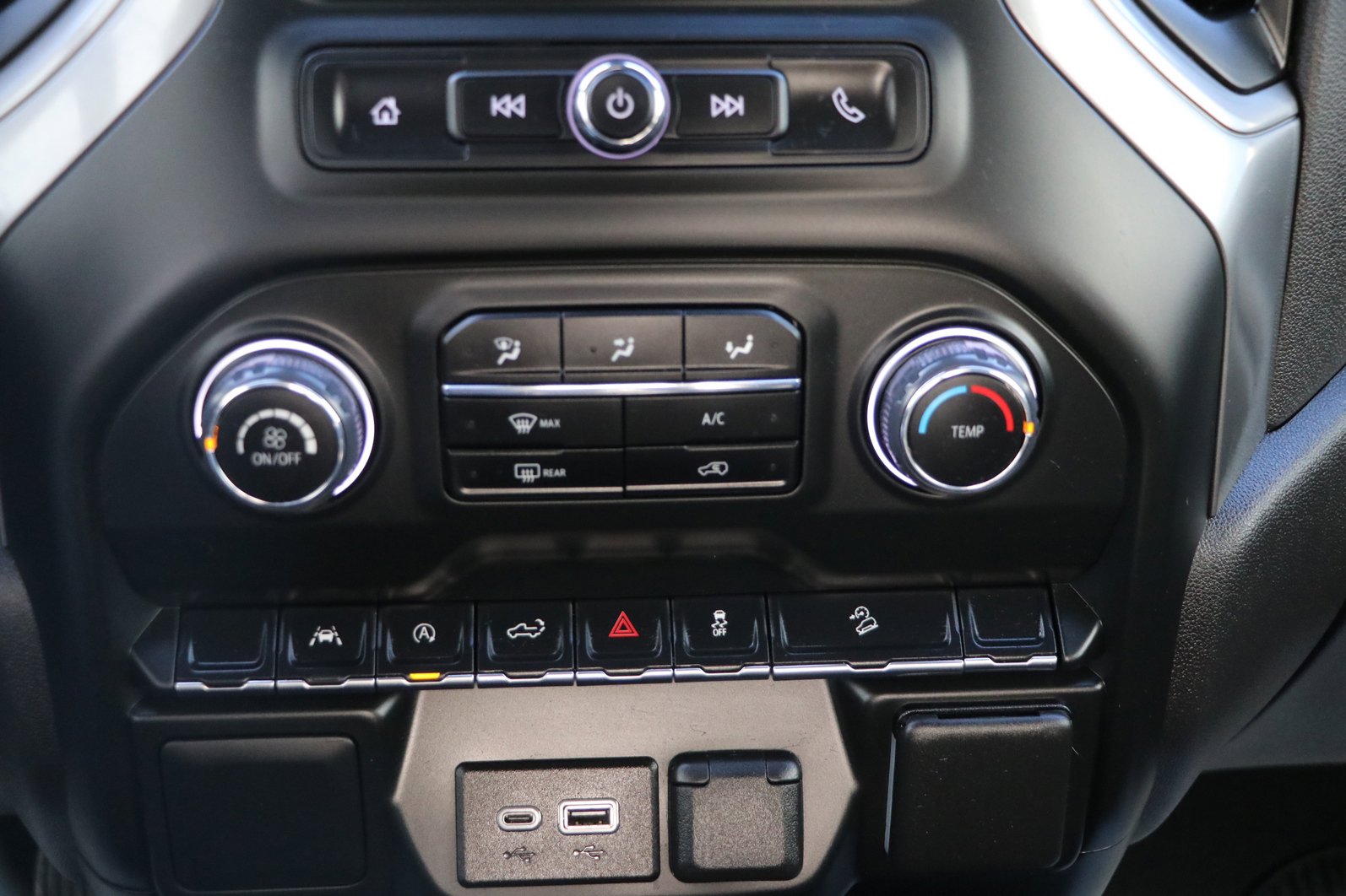 Used 2024 Chevrolet Silverado 1500 Custom Trail Boss w/ Turbomax Blackout Package image 22