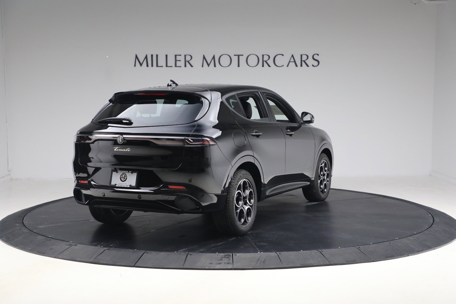 New 2026 Alfa Romeo Tonale w/ Active Assist Package AWD/4WD image 6