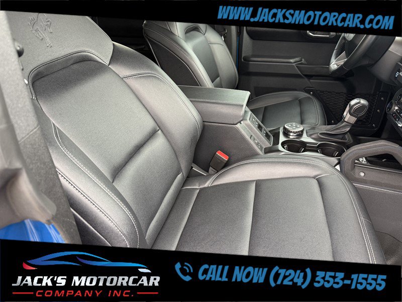 Used 2025 Ford Bronco Badlands image 28