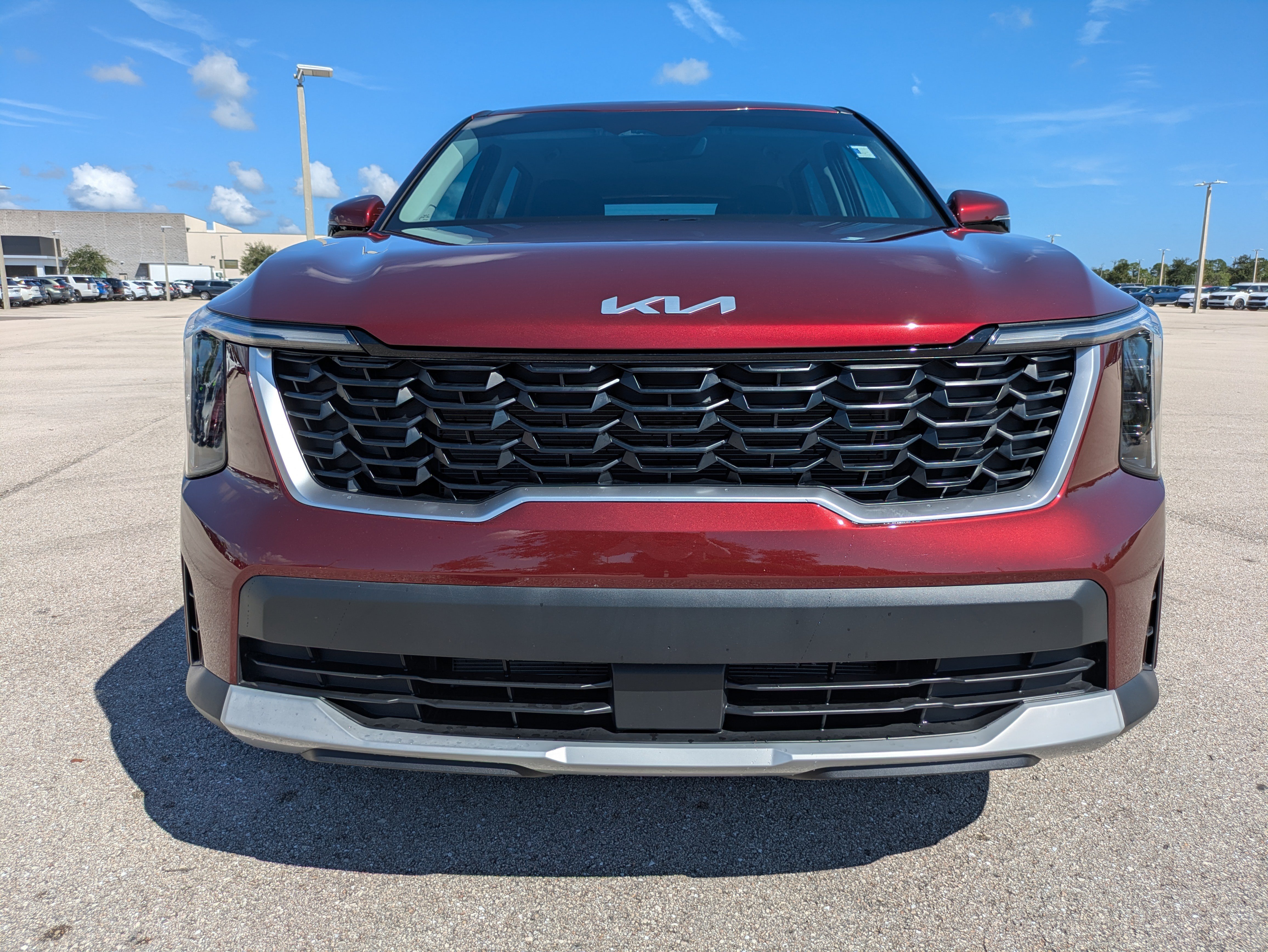 Certified 2025 Kia Sorento LX FWD image 9