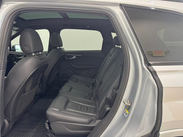 Used 2023 Audi Q7 2.0T Premium Plus w/ Premium Plus Package AWD/4WD image 21