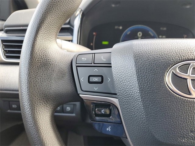 Used 2025 Toyota Camry LE w/ Convenience Package image 26