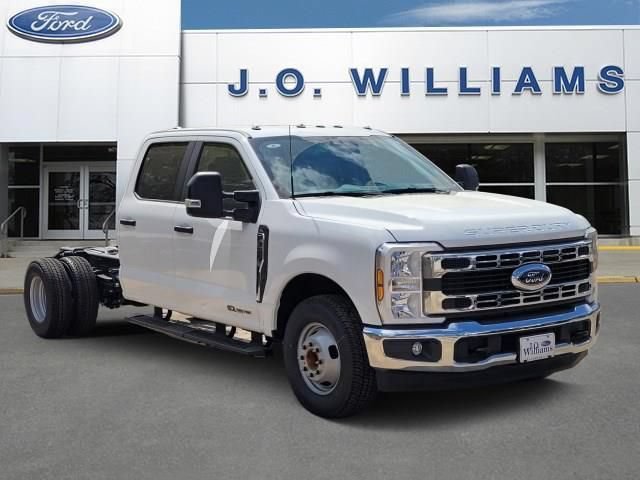 New 2026 Ford F350 XL w/ XL Chrome Package