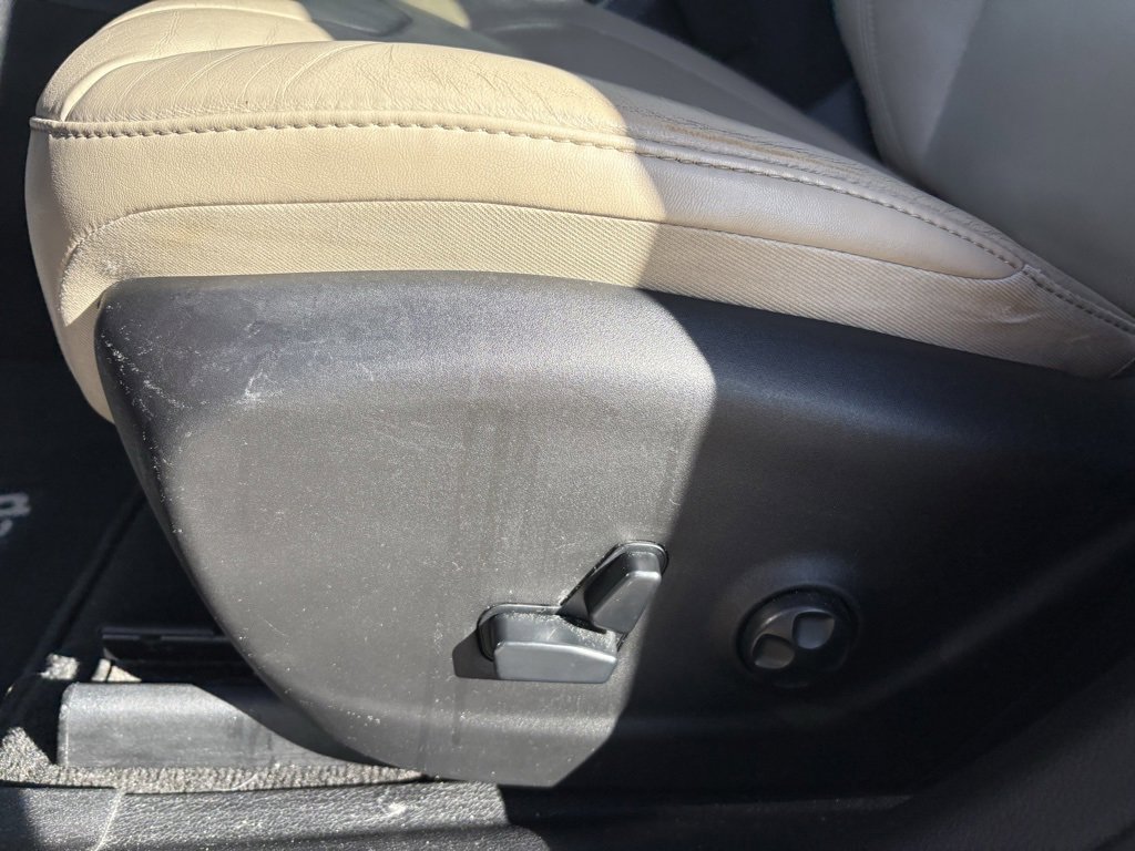 Used 2015 Jeep Cherokee Limited image 13