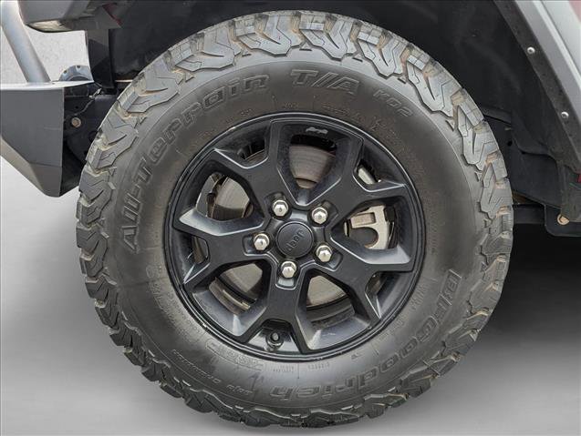 Used 2023 Jeep Wrangler Willys image 9