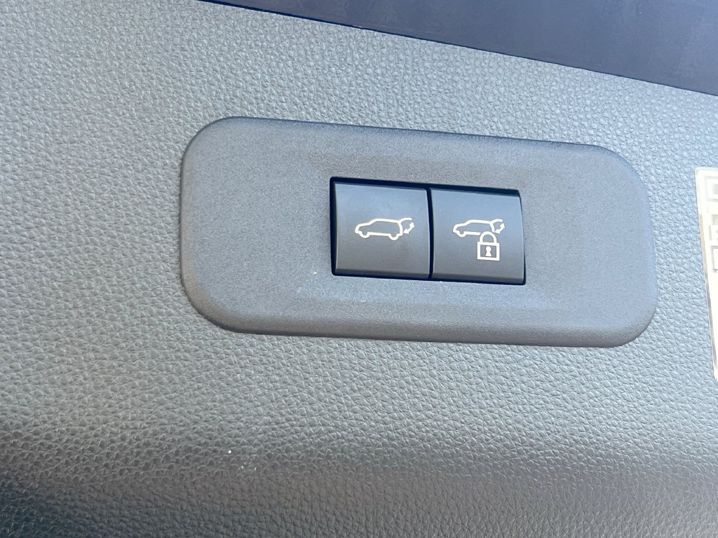 Used 2025 Toyota Crown Signia w/ Advanced Technology Package AWD/4WD image 43