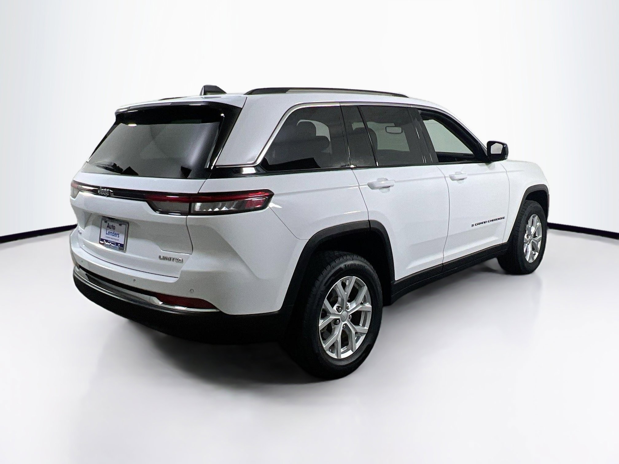Used 2023 Jeep Grand Cherokee Limited image 5